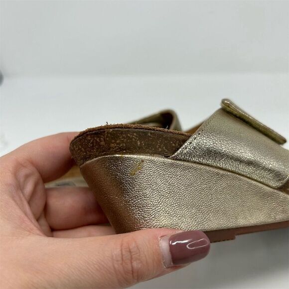 Söfft Women's Gold Metallic Snake Print Wedge Strappy Sandals Size 7 Summer - Picture 8 of 11